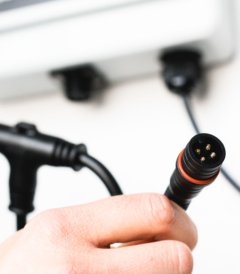 4-Pin 3-Way Expansion Tee 4-Pin 3-Way Expansion Tee