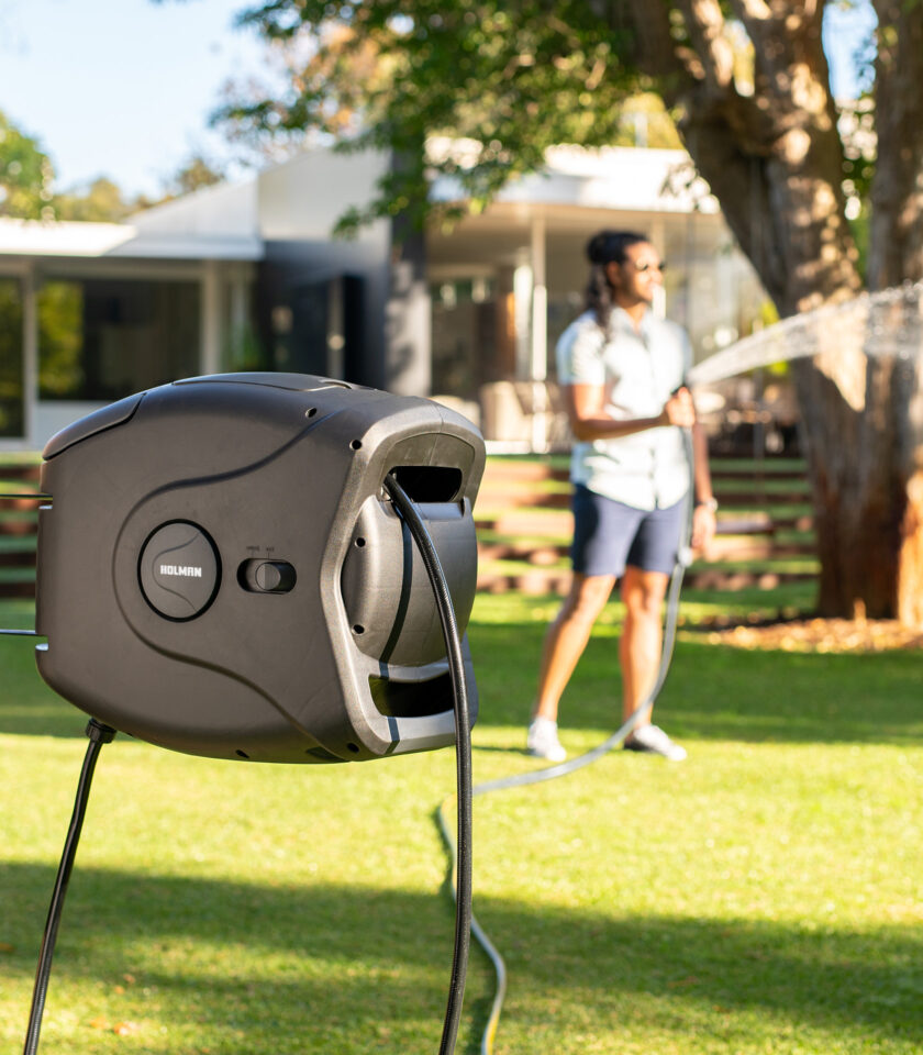 1220H-DSC03311-Deluxe-20m-Retractable-Hose-Reel 1220H-DSC03311-Deluxe-20m-Retractable-Hose-Reel