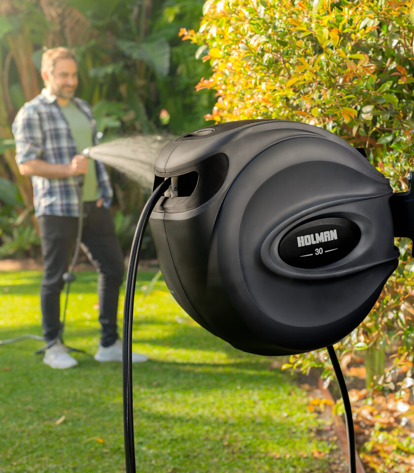 CH1130 30m Charcoal Hose Reel in the garden 30m Charcoal Hose Reel in the garden